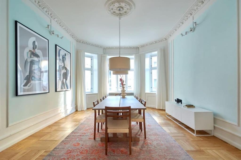 Moderen And Sleek 3Br With Bath By The Lakes And Metro Copenhagen Luaran gambar